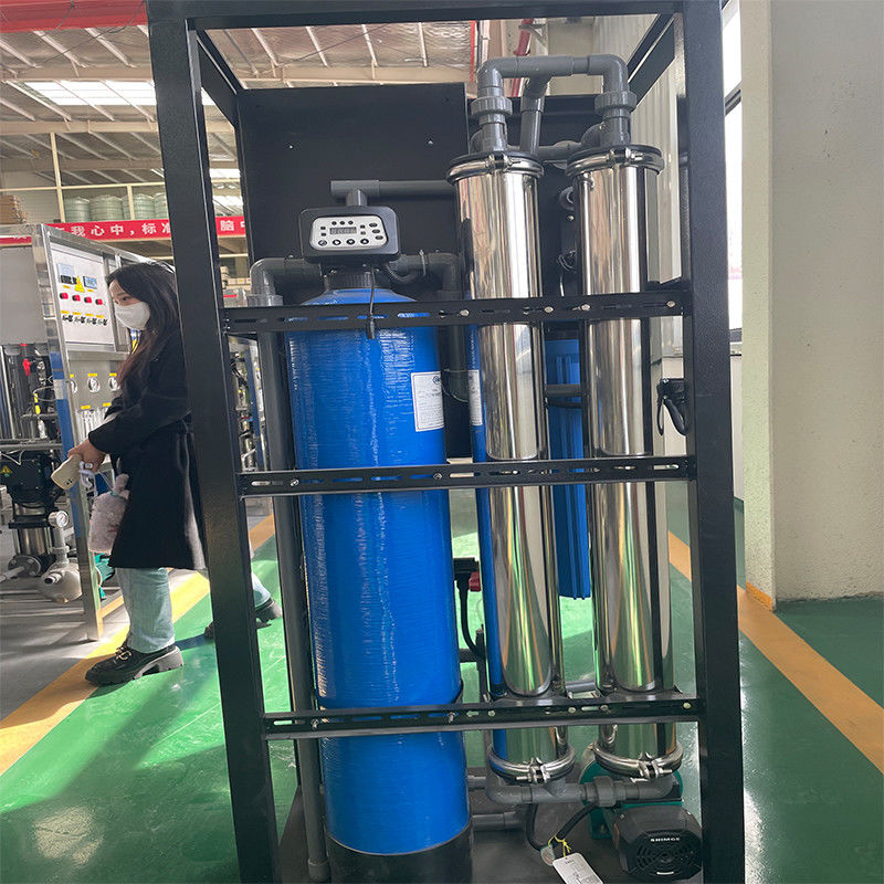 0.5T Équipement de traitement de l'eau par osmose inverse en acier inoxydable pour bureaux et écoles