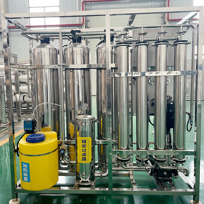 Centrale d'eau RO entièrement automatique de 1000L / h pour équipement de purification de l' eau potable des hôtels