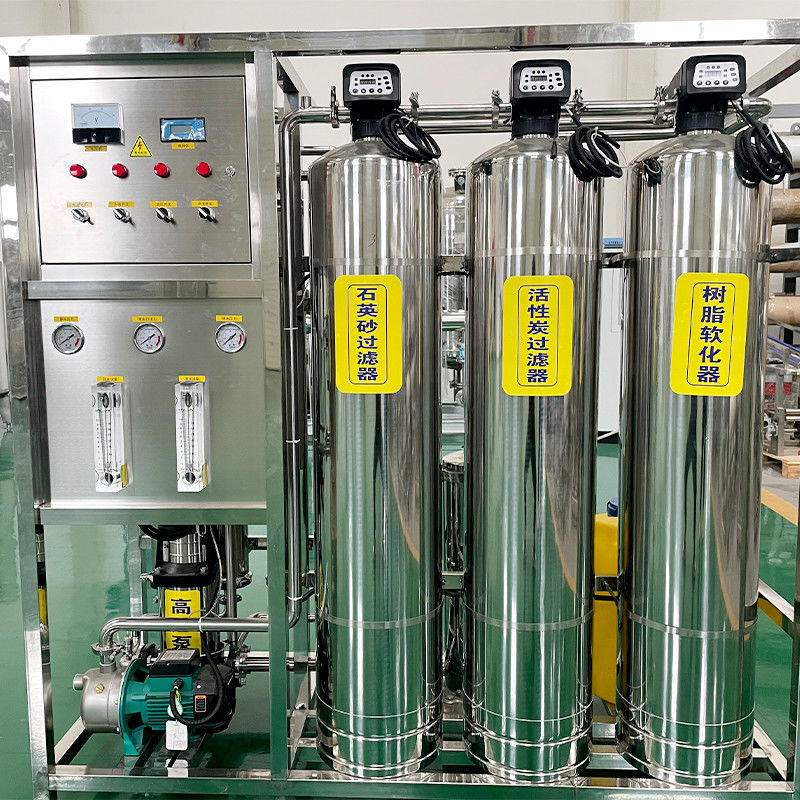 Centrale d'eau RO entièrement automatique de 1000L / h pour équipement de purification de l' eau potable des hôtels