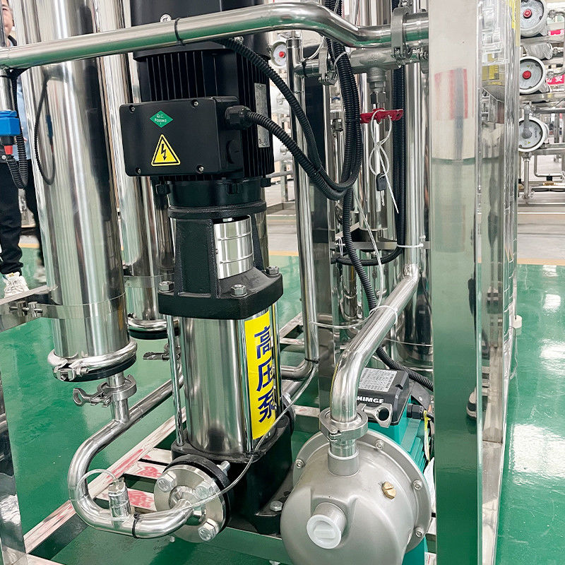 Centrale d'eau RO entièrement automatique de 1000L / h pour équipement de purification de l' eau potable des hôtels