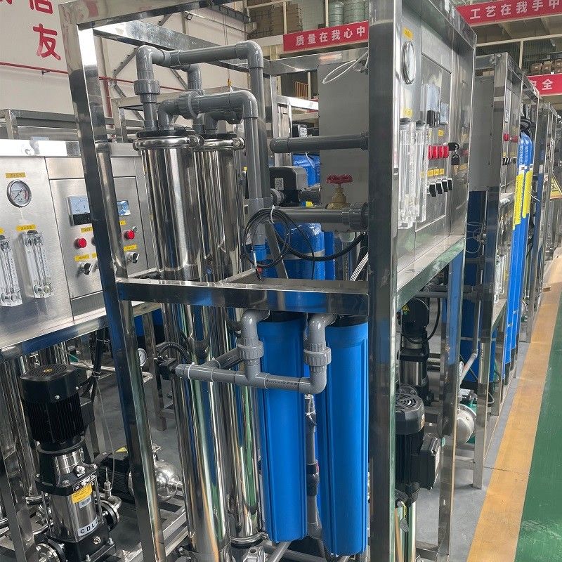 Système de purification de l'eau par filtre à osmose inverse mini avec une productivité de 500 L/heure