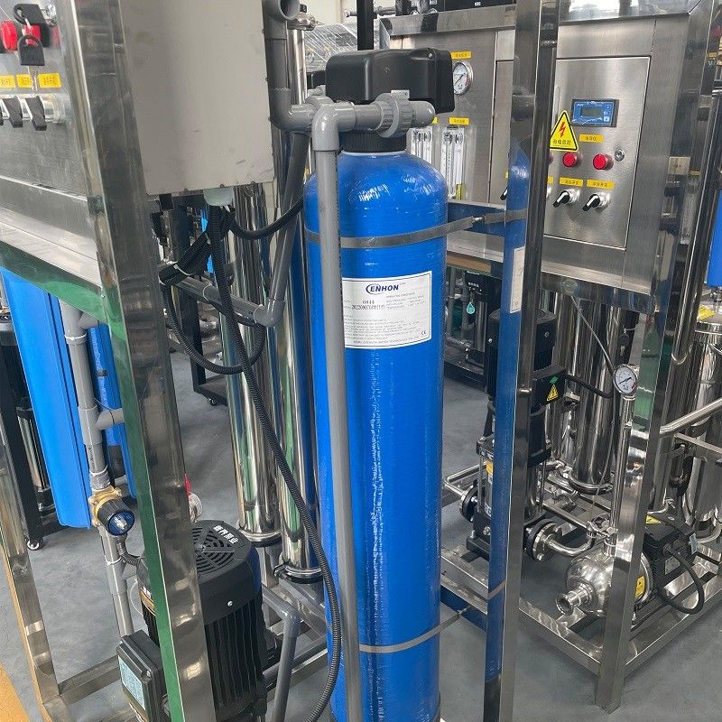Système de purification de l'eau par filtre à osmose inverse mini avec une productivité de 500 L/heure