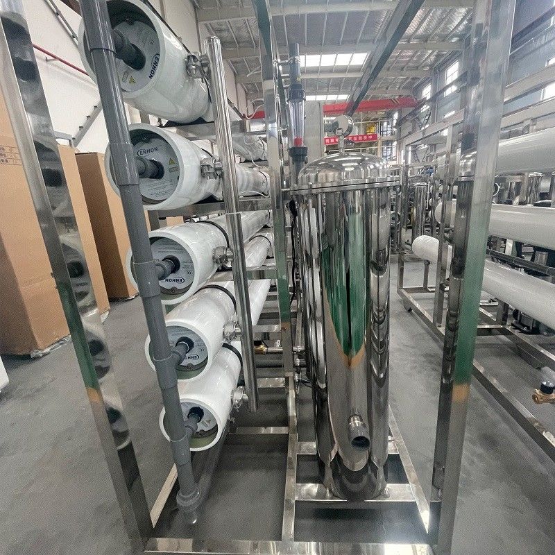 1500*600*1500mm 380V/1.5Kw usine d'eau RO pour 10000LPH solution de système d'osmose inverse