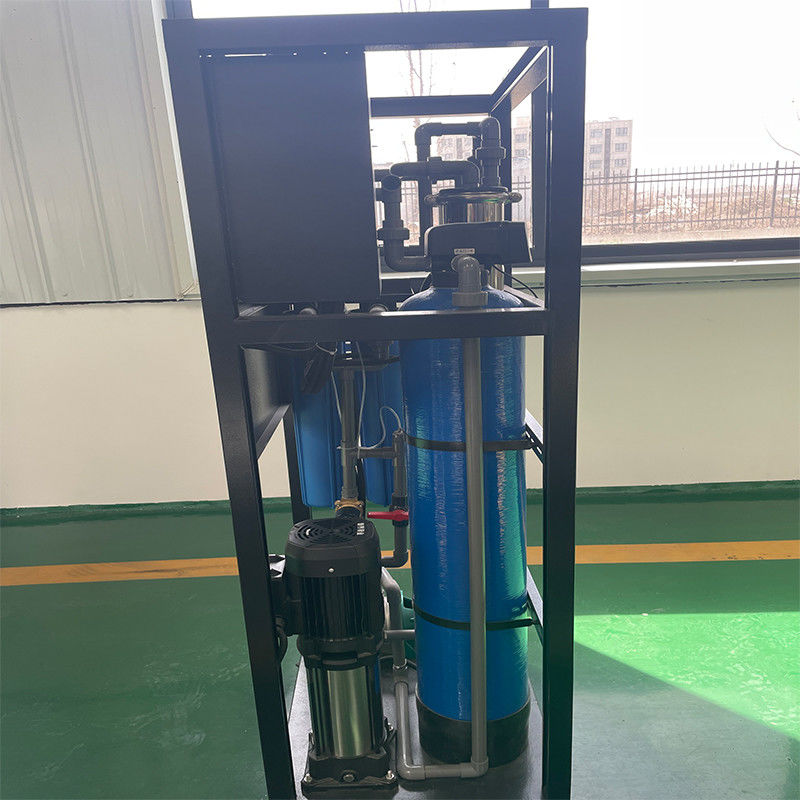 RO 500L/H Système de traitement de l'eau par osmose inverse pour l'industrie de l'eau minérale à 10-40C