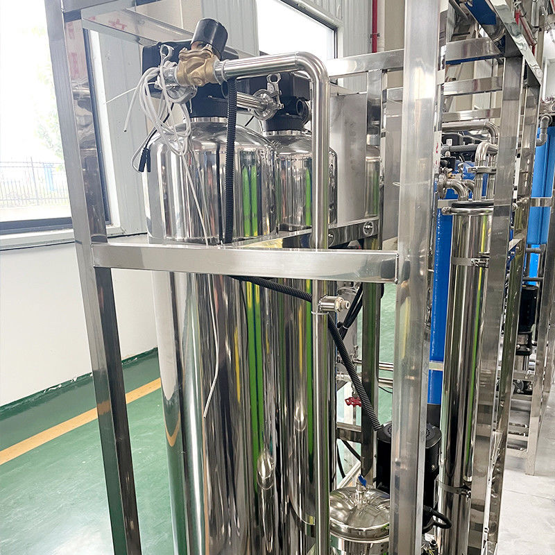 Installation d'osmose inverse pour récipient en FRP de 500L pour le traitement de l'eau pure dans un réservoir en acier inoxydable