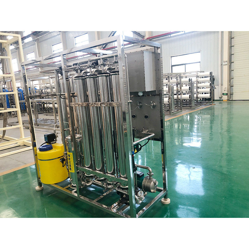 Centrale d'approvisionnement en eau industrielle en RO de 1000 litres à l'heure avec vidéo-inspection de sortie et boîtier en bois