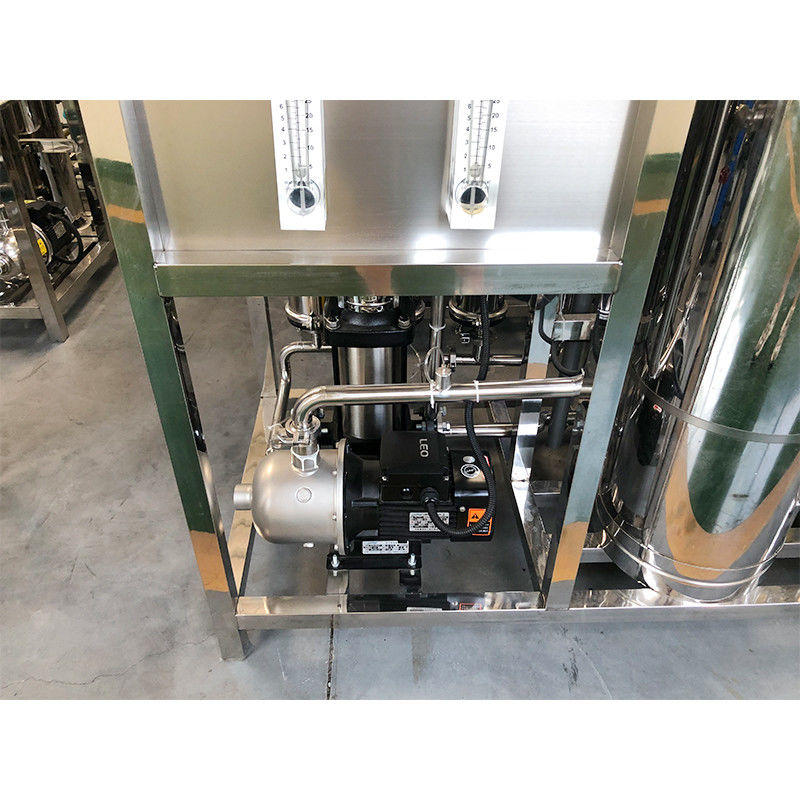 Centrale d'approvisionnement en eau industrielle en RO de 1000 litres à l'heure avec vidéo-inspection de sortie et boîtier en bois