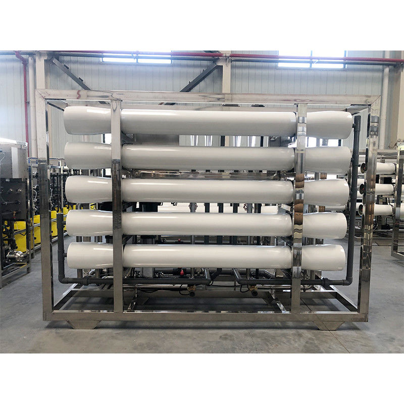Équipement de filtration de l'eau par osmose inverse avec 1